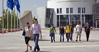 Studierende am Campus Garching